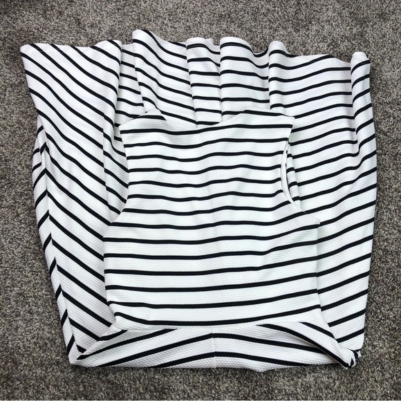 ASOS Women’s Striped Sleeveless Textured Midi Skater Dress Size 2 - Picture 6 of 8